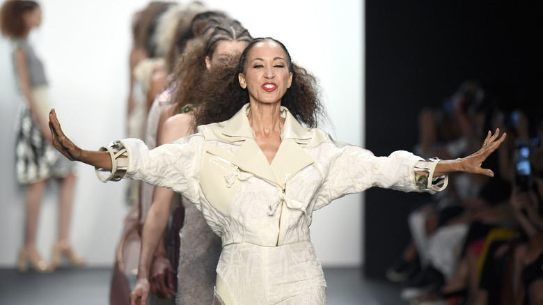Pat Cleveland walking the runway in 2016.