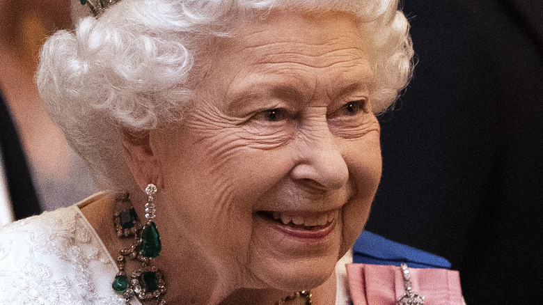 Queen Elizabeth wearing royal jewels