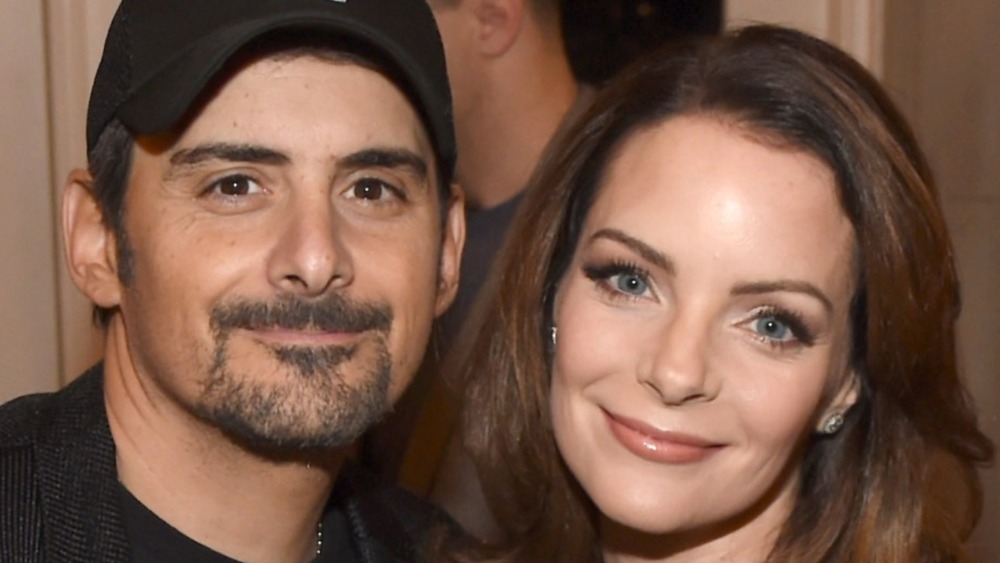 Brad Paisley and Kimberly Williams-Paisley posing