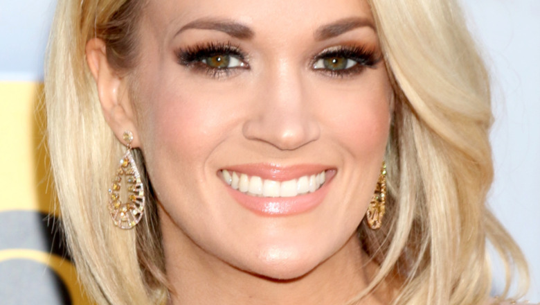 Carrie Underwood smiling