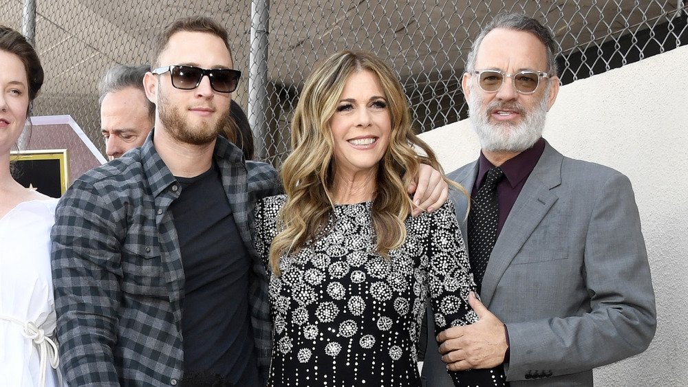 Chet Hanks, Rita Wilson and Tom Hanks pose