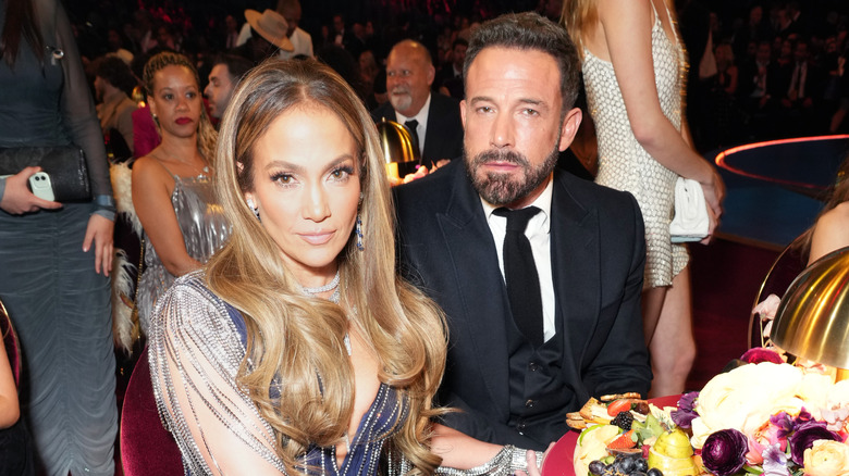 Jennifer Lopez and Ben Affleck posing