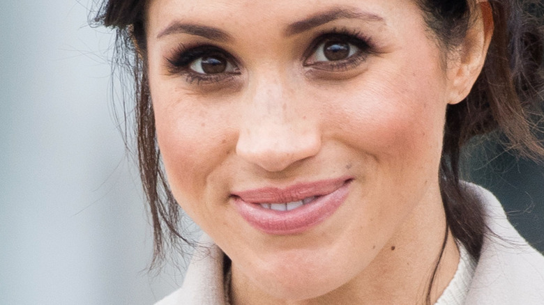 Meghan Markle messy hair