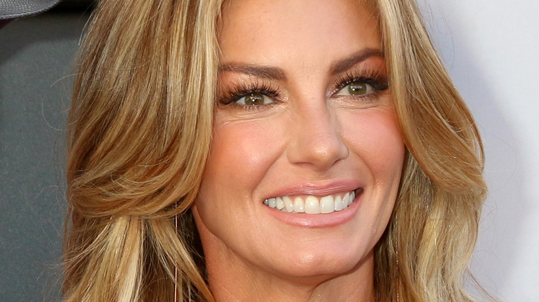 Faith Hill smiles on the red carpet