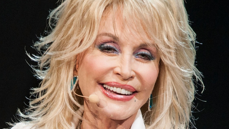 Dolly Parton performing