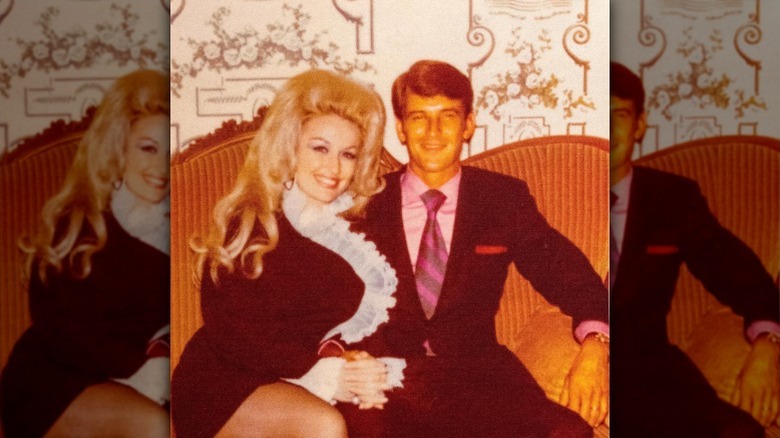 Dolly Parton and Carl Dean sitting together