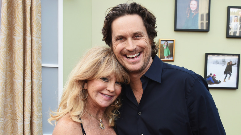 Goldie Hawn hugging son Oliver Hudson