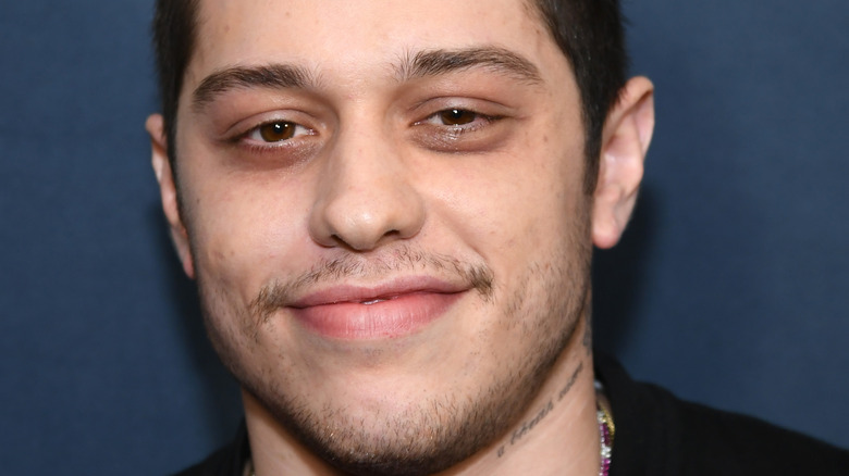 Pete Davidson posing