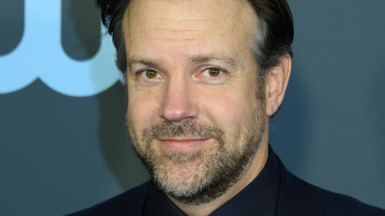 Jason Sudeikis on red carpet