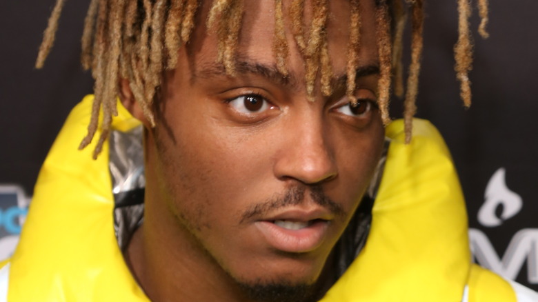 Juice WRLD posing