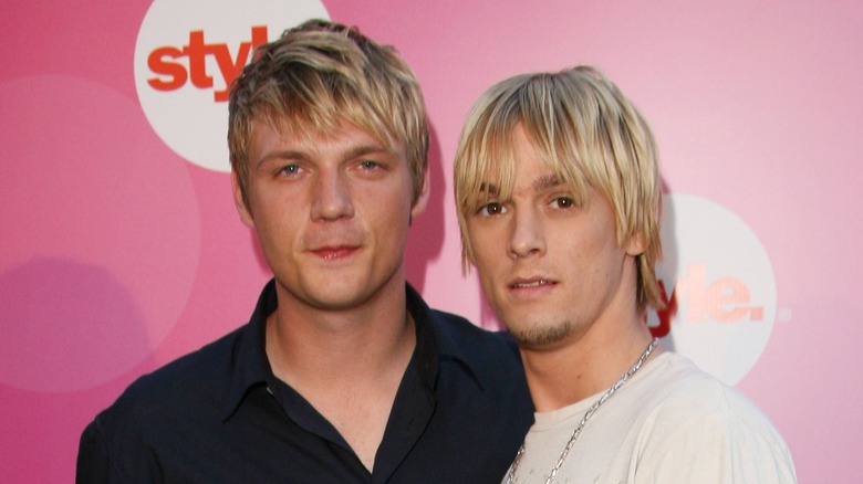 Aaron and Nick Carter pose 
