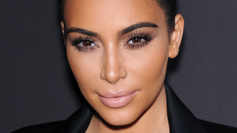 Kim Kardashian nude lip