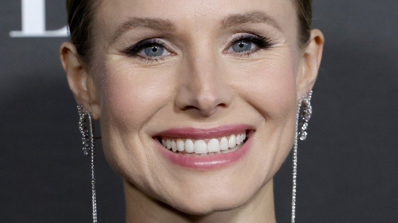 Kristen Bell smiling closeup