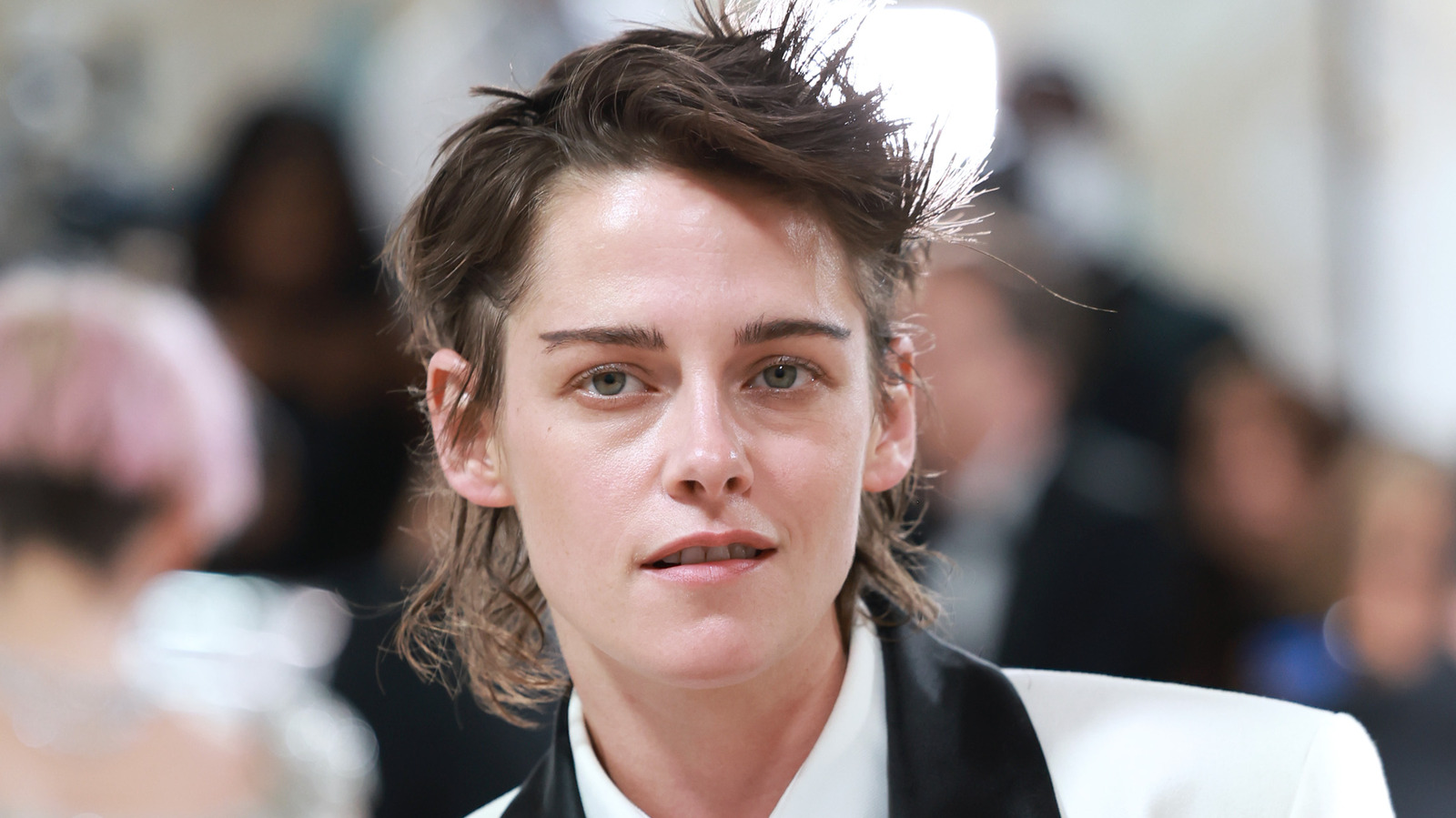 How Kristen Stewart's Cheating Scandal Damaged Her Career