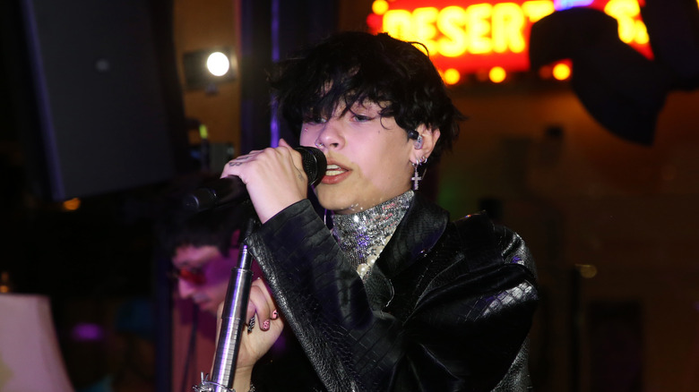 Landon Barker performing