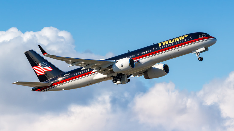 Donald Trump's plane flying
