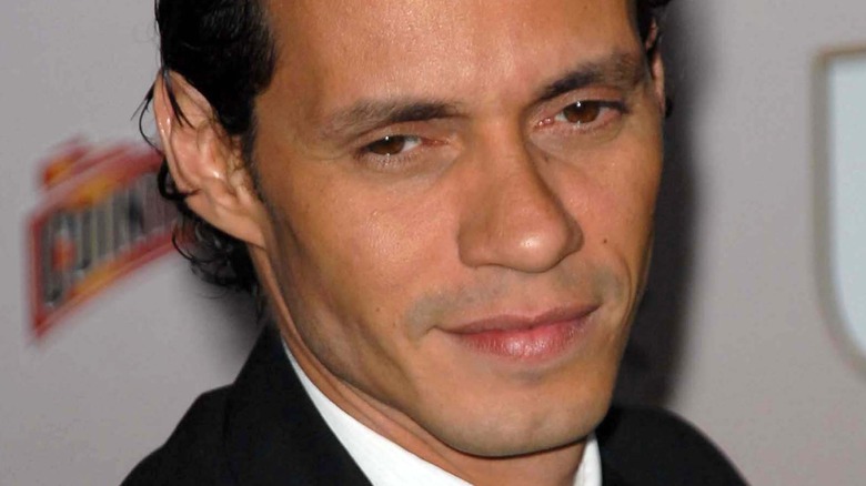 Marc Anthony posing on the red carpet