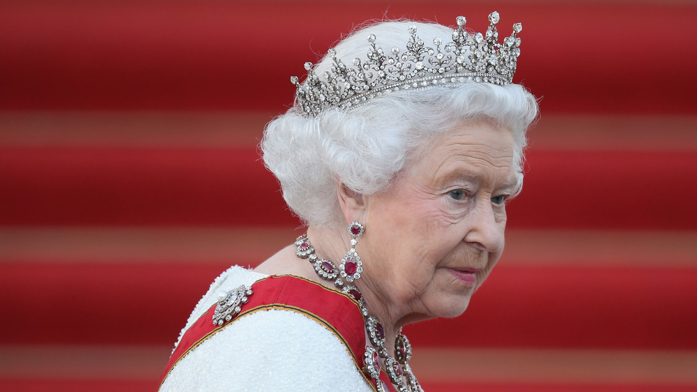 Queen Elizabeth walking