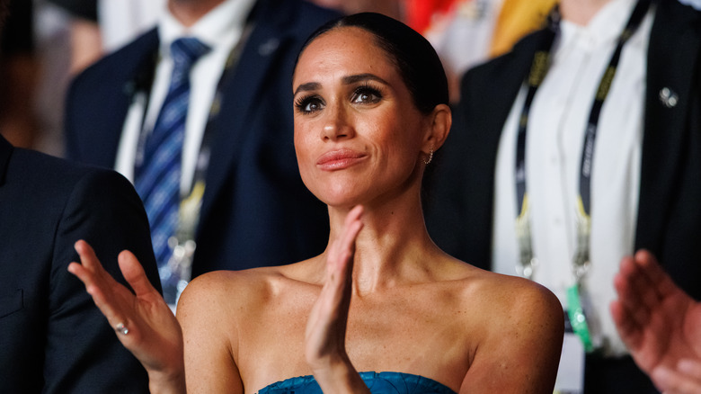 Meghan Markle clapping