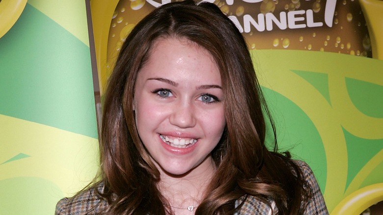 Tween Miley Cyrus at an event