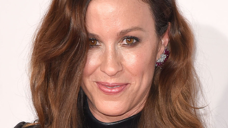 Alanis Morissette smiling