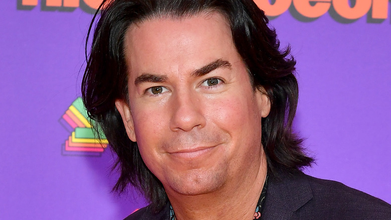 Jerry Trainor posing on red carpet 