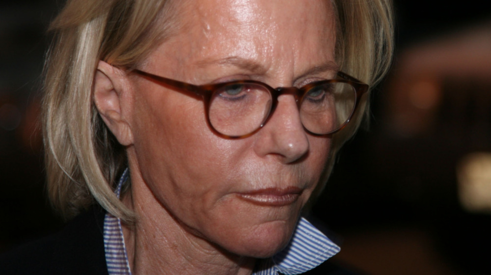 Ruth Madoff visiting Bernie Madoff in prison 