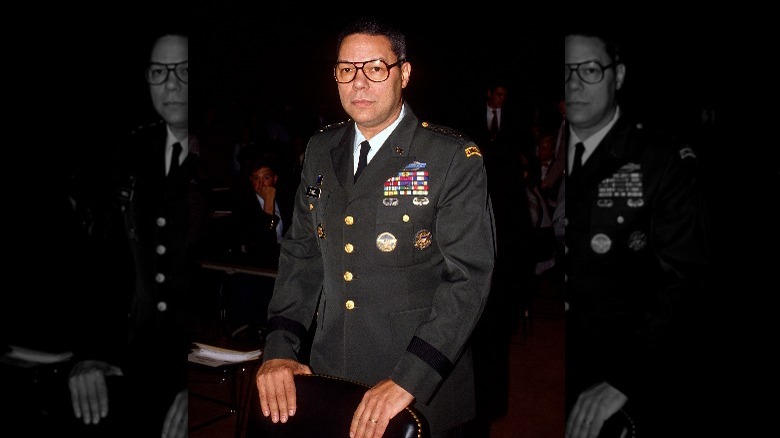 Colin Powell military uniform standing