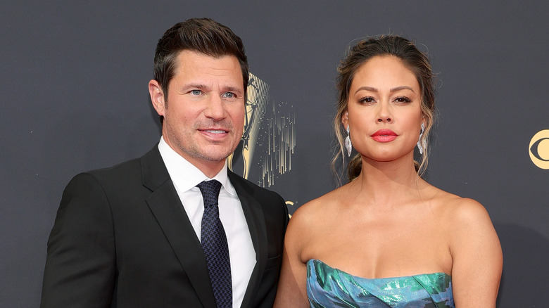 Nick Lachey and Vanessa Lachey posing