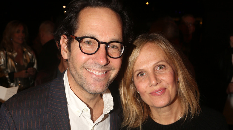 Paul Rudd and Julie Yaeger smiling 