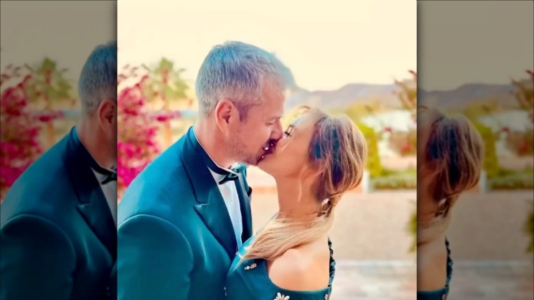 Ant Anstead and Renee Zellweger kiss