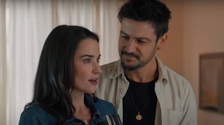 Rhiannon Fish and Tyler Hynes appear in "A Picture of Her"