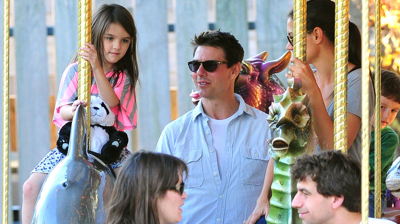 Tom Cruise and Suri Cruise carousel