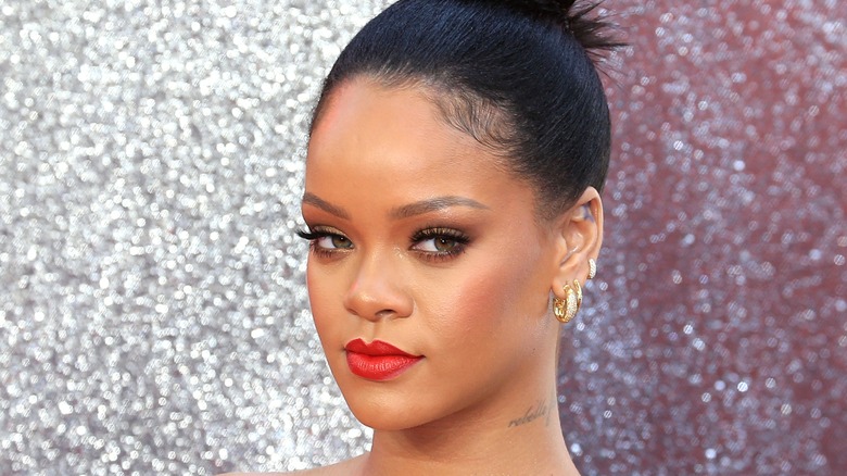 Rihanna red lipstick