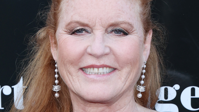 Sarah Ferguson posing on red carpet