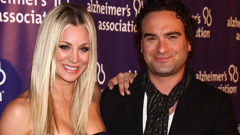 Kaley Cuoco and Johnny Galecki posing together 2013