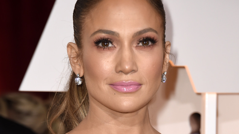 Jennifer Lopez looking up, posing
