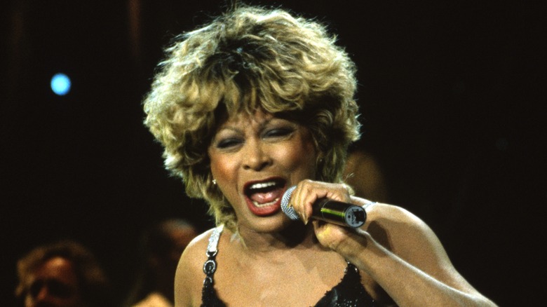 Tina Turner singing short hair