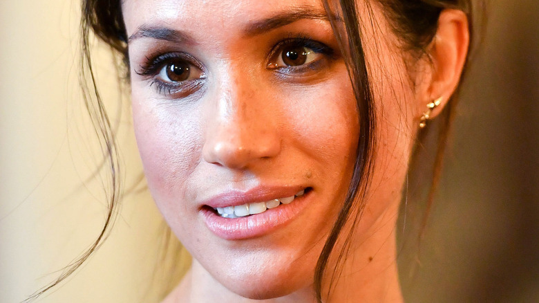 Meghan Markle messy hair