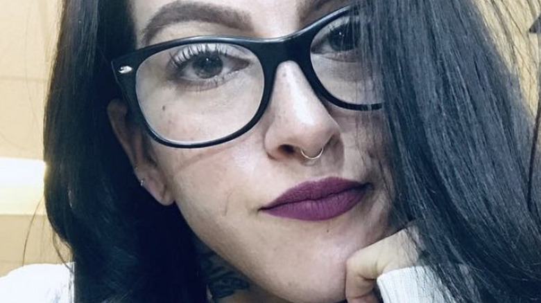 Pawn Stars Olivia Black posing