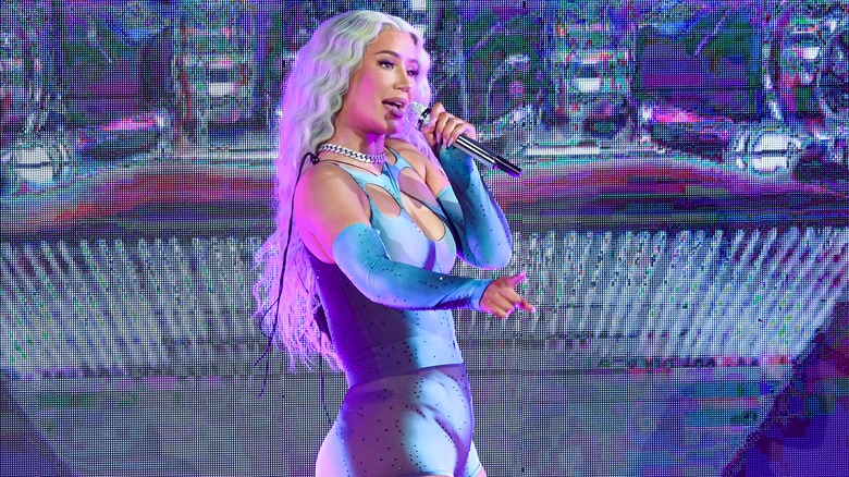 Iggy Azalea performing