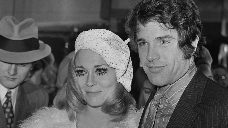 Bonnie and Clyde co-stars Warren Beatty and Faye Dunaway in 1968
