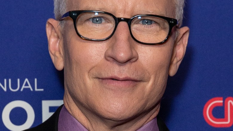 Anderson Cooper posing