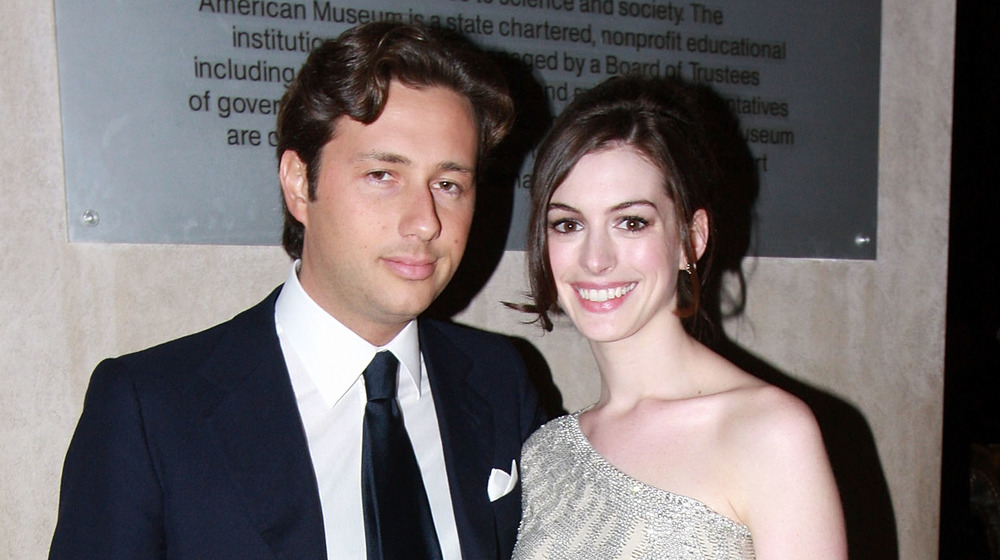 Raffaello Follieri and Anne Hathaway smiling