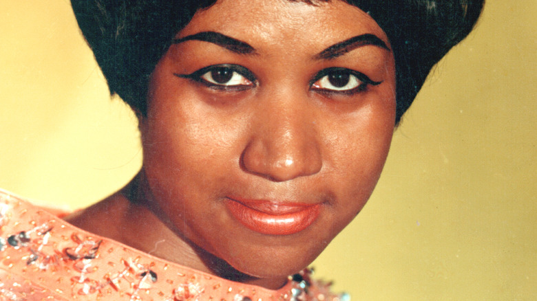 Aretha Franklin posing