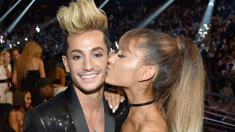 Ariana Grande kissing Frankie Grande