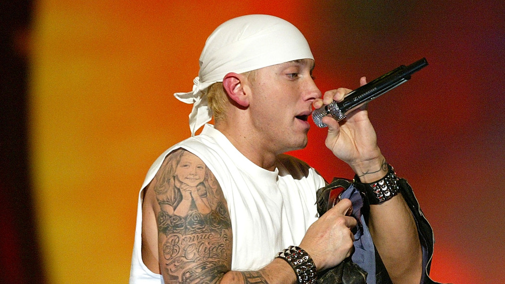 Eminem performs award show