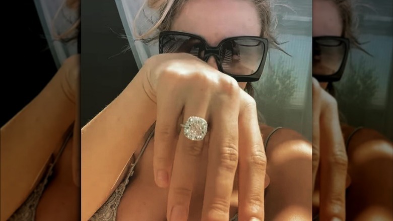Courtney Stodden holding up engagement ring