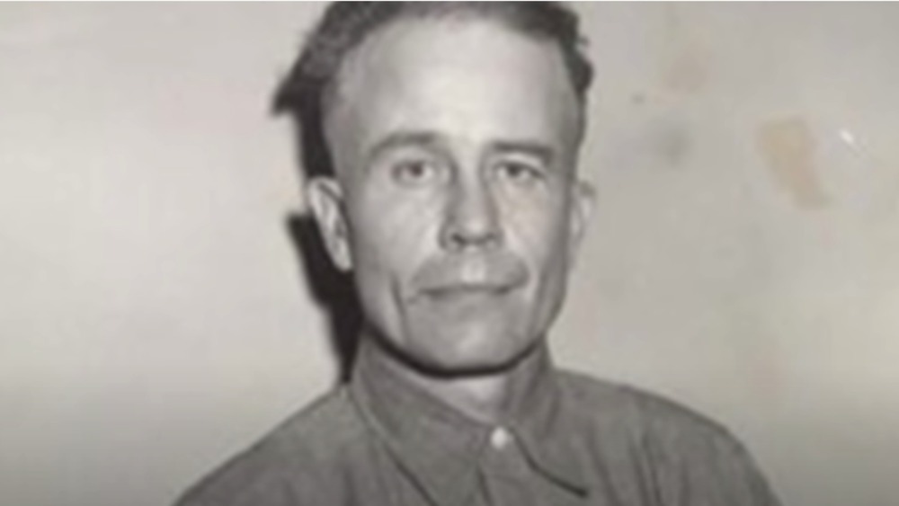 Ed Gein posing in a photo