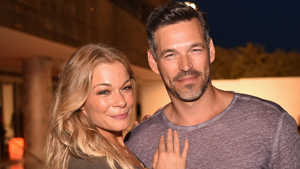 LeAnn Rimes and Eddie Cibrian smiling